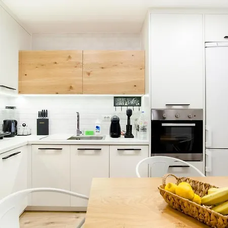 19th Century Luxury Maisonette In The Center
