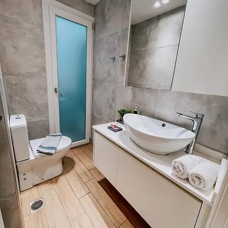 19th Century Luxury Maisonette In The Center